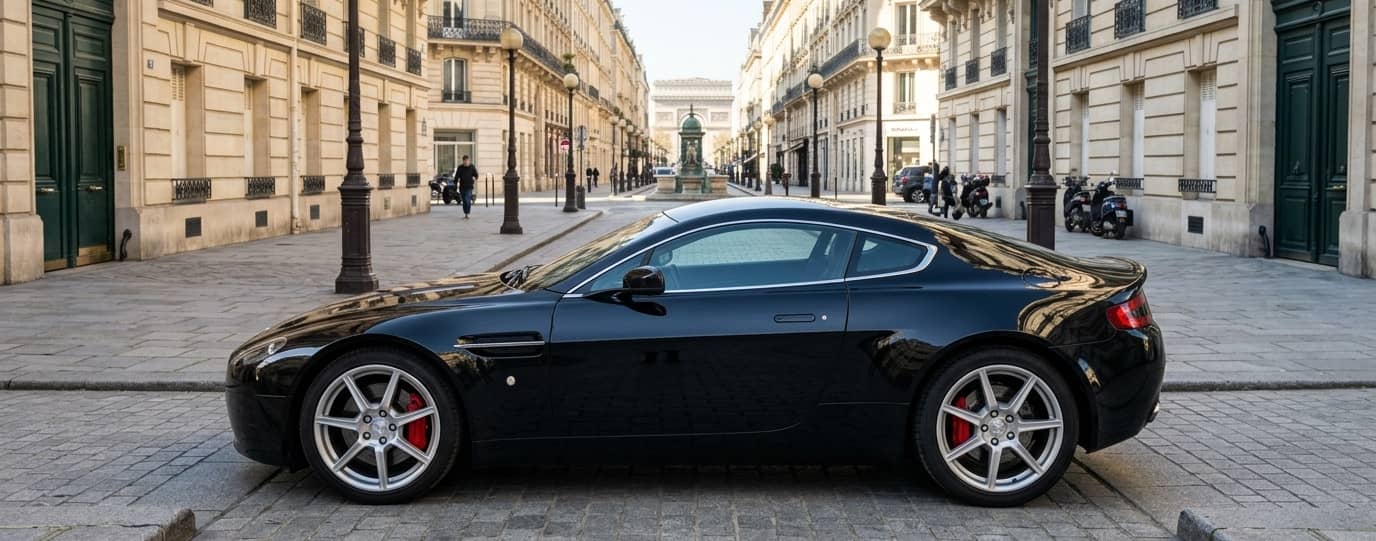 première voiture luxe aston martin vantage